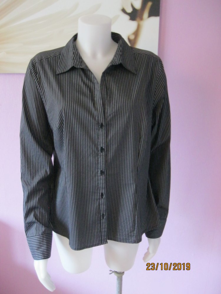 Neu # Hemd/Bluse # H&M # schwarz # Nadelstreifen # 46