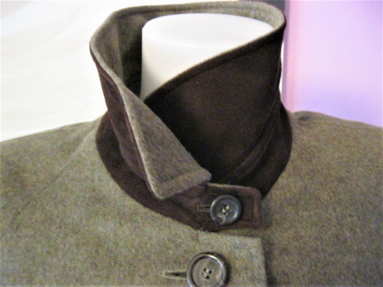 Mantel # 100% Schurwolle # Franz Haushofer # Antonette # Moosgrün # 40