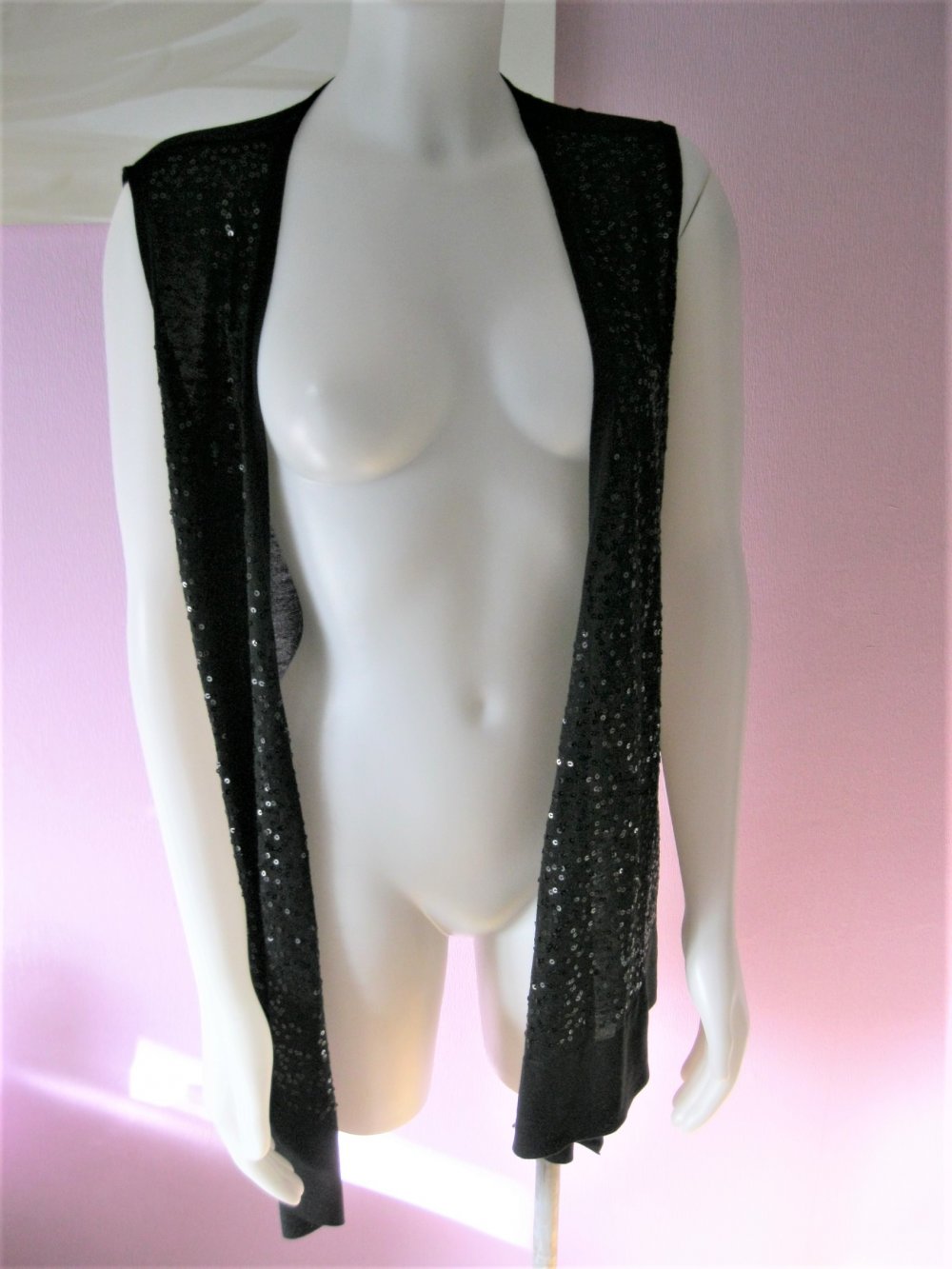 Cardigan # Strickjacke # Ärmellos # Pailletten # Feinstrick # Schwarz # M/L