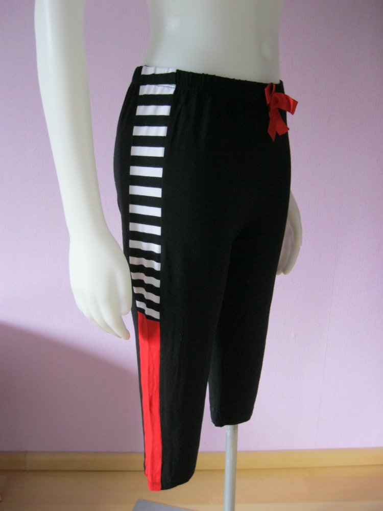 2-Teiler # Pepa # Kurze Leggins # T-Shirt # 100% Baumwolle # Schwarz/Rot/Weiß # XXL