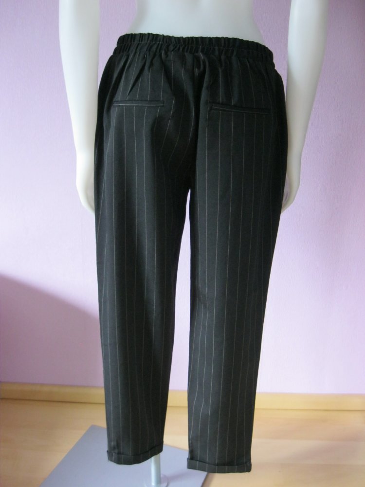 Stoffhose # Schlupfhose # Chicorée # Sommerhose # Nadelstreifen # Schwarz # M