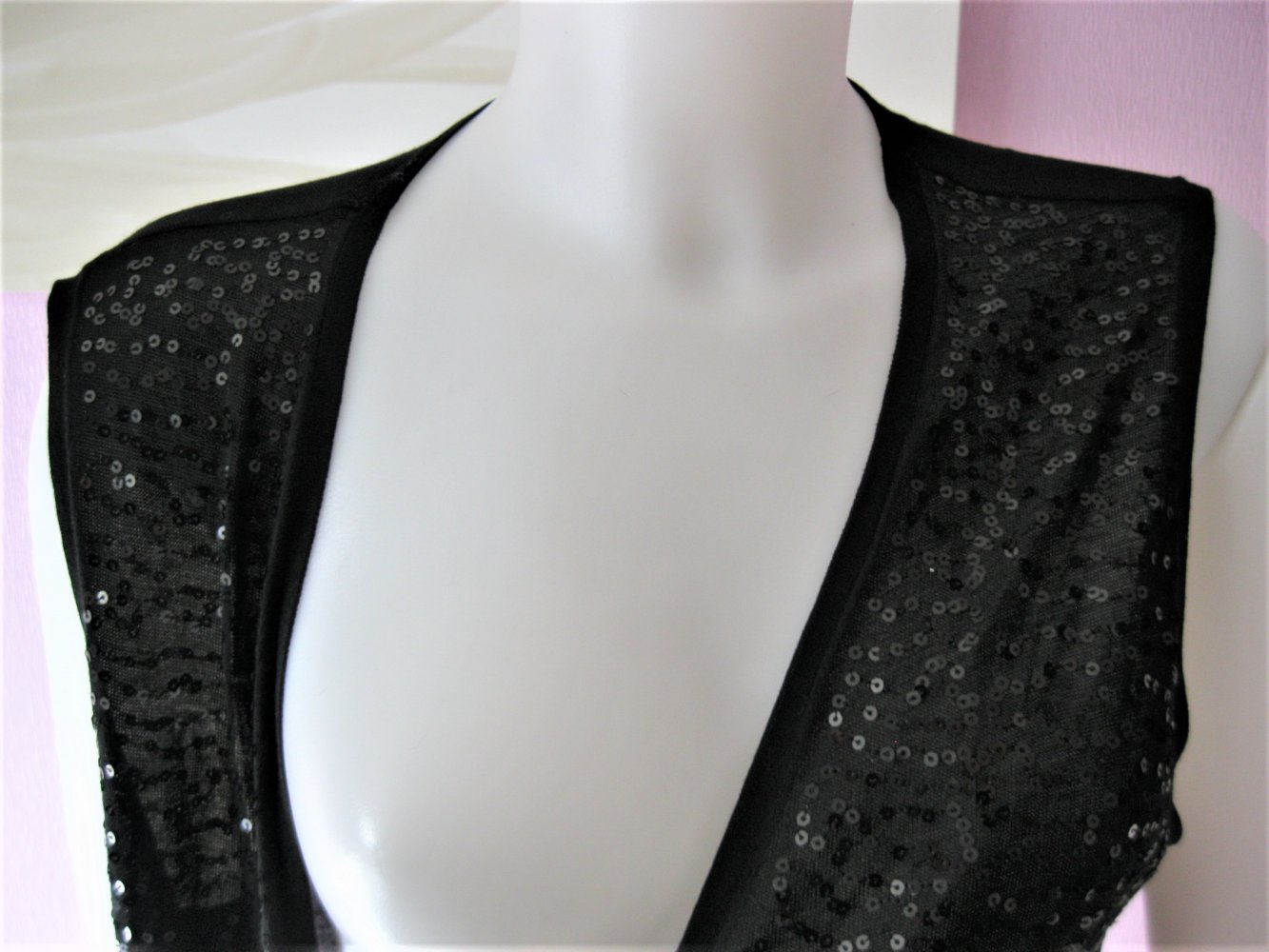 Cardigan # Strickjacke # Ärmellos # Pailletten # Feinstrick # Schwarz # M/L