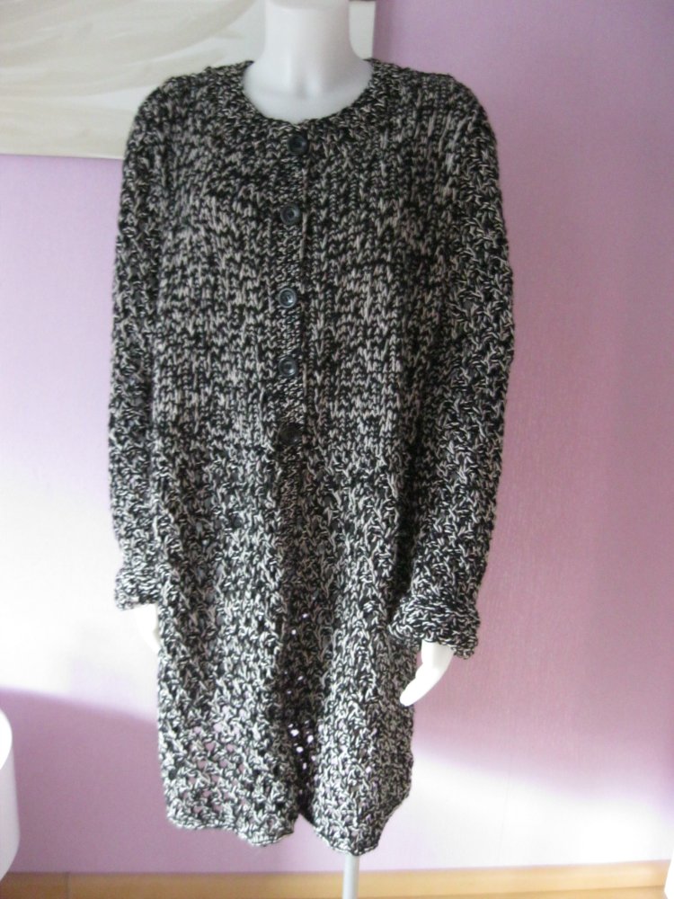 NEU Strickmantel Handmade Schurwolle schwarz/beige meliert Oversize