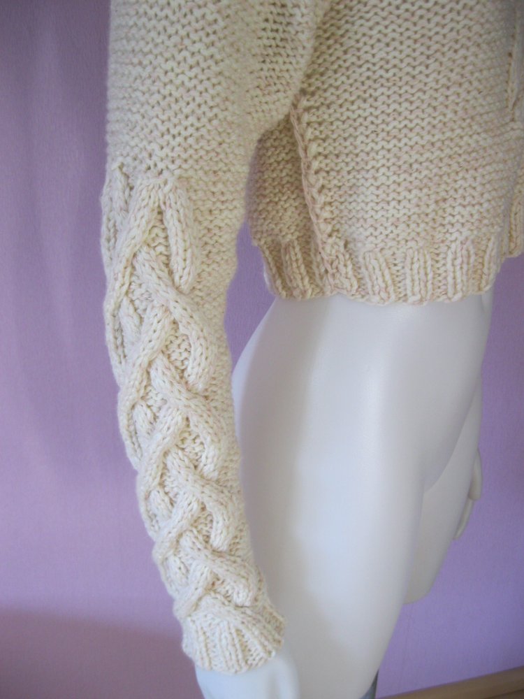 NEU Strickpullover Handmade 50% Schurwolle beige Stehkragen Cropped 36-40
