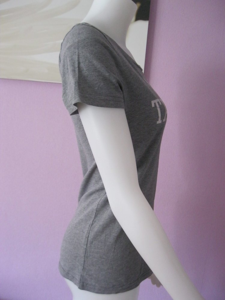 T-Shirt # Abercrombie & Fitch # Grau meliert #Front-Print # 100% Baumwolle # M