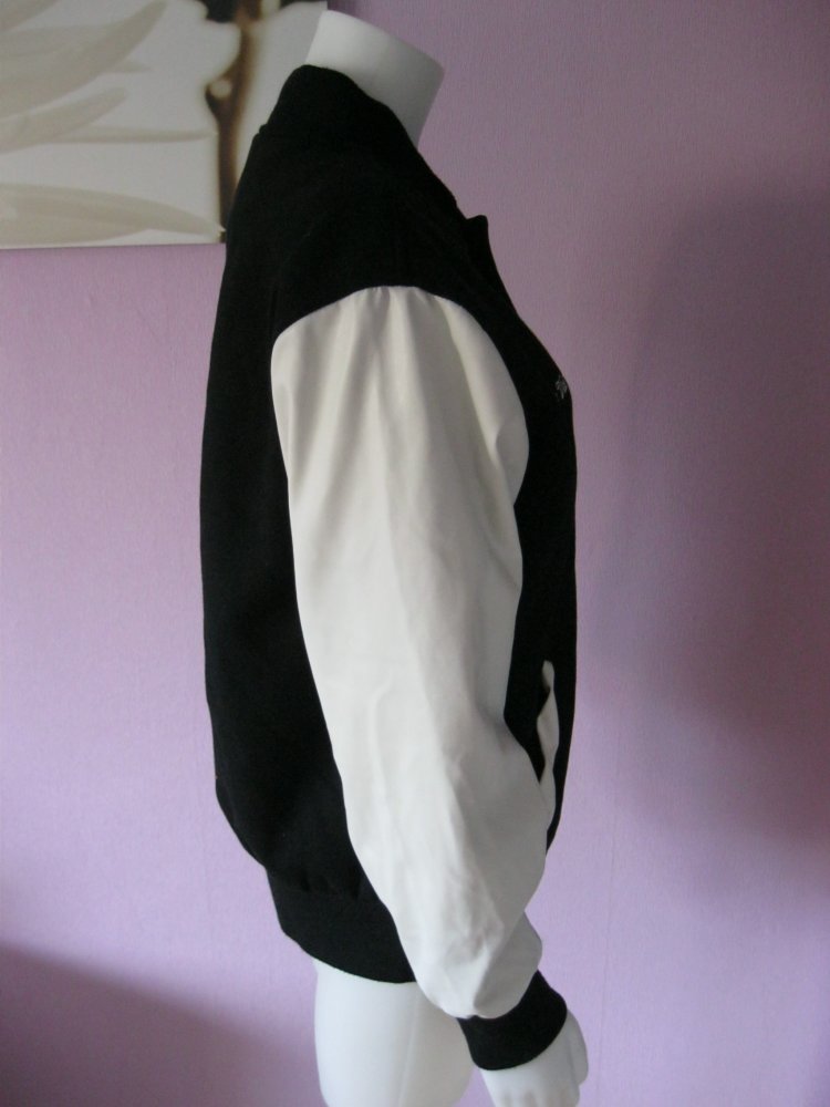 Shrdd # College Jacke # Veni Vidi Vici # Schwarz/Weiß # M