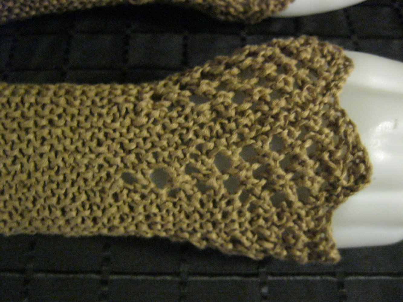 NEU Pulswärmer Hand-Stulpen 50% Baumwolle Zackenrand Handmade braun