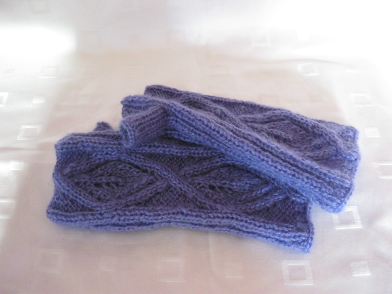 NEU Handstulpen mit Daumen gestrickt Handmade Mohair Flieder