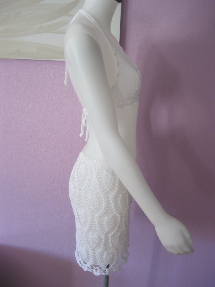NEU Bikini-Oberteil mit Rock Handmade gehäkelt 100% Baumwolle Weiß XS/S Cup A