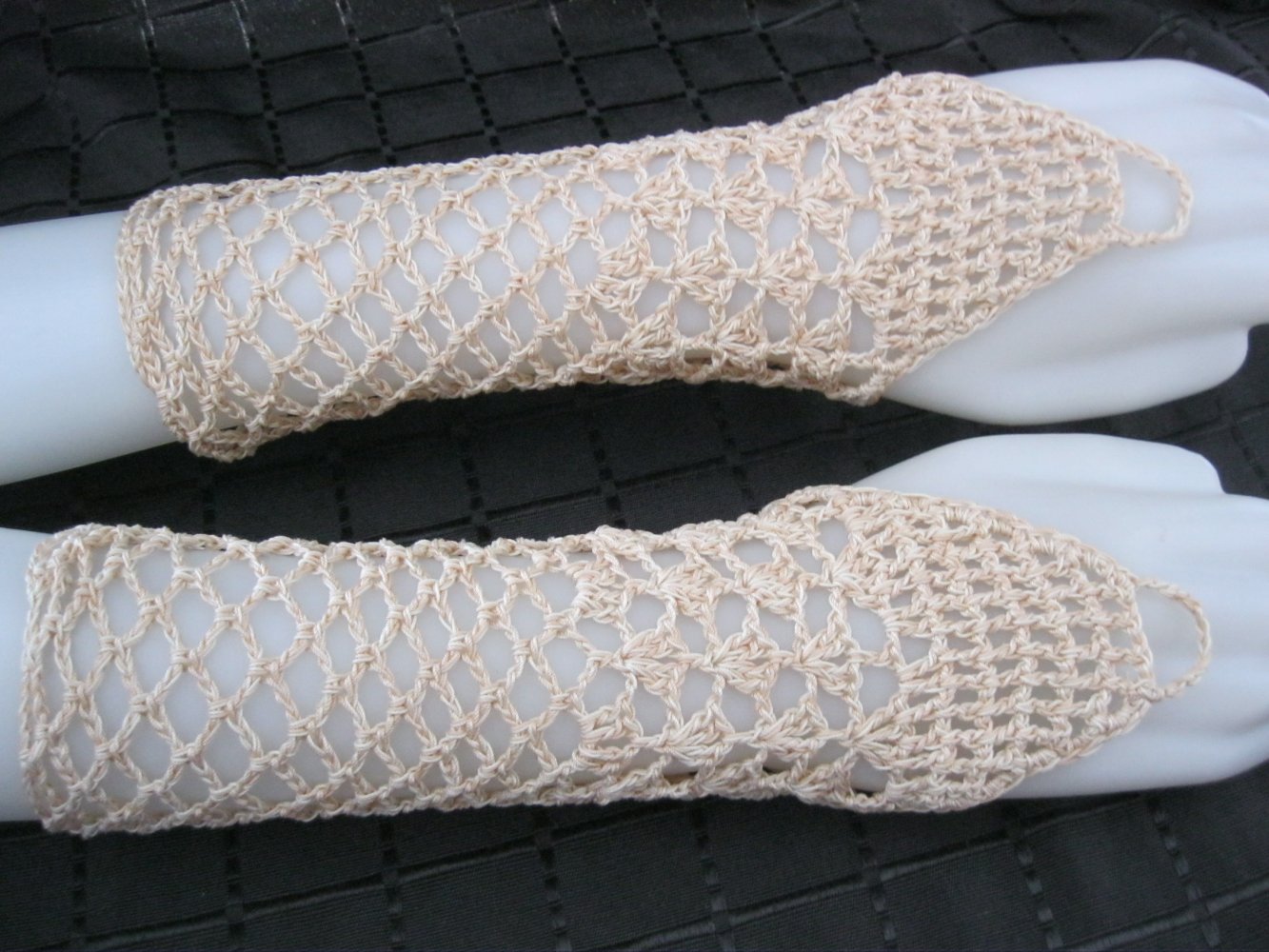 NEU Stulpen Handmade Handschuhe Mittelfinger-Schlaufe 100% Baumwolle Beige/Altrosa meliert