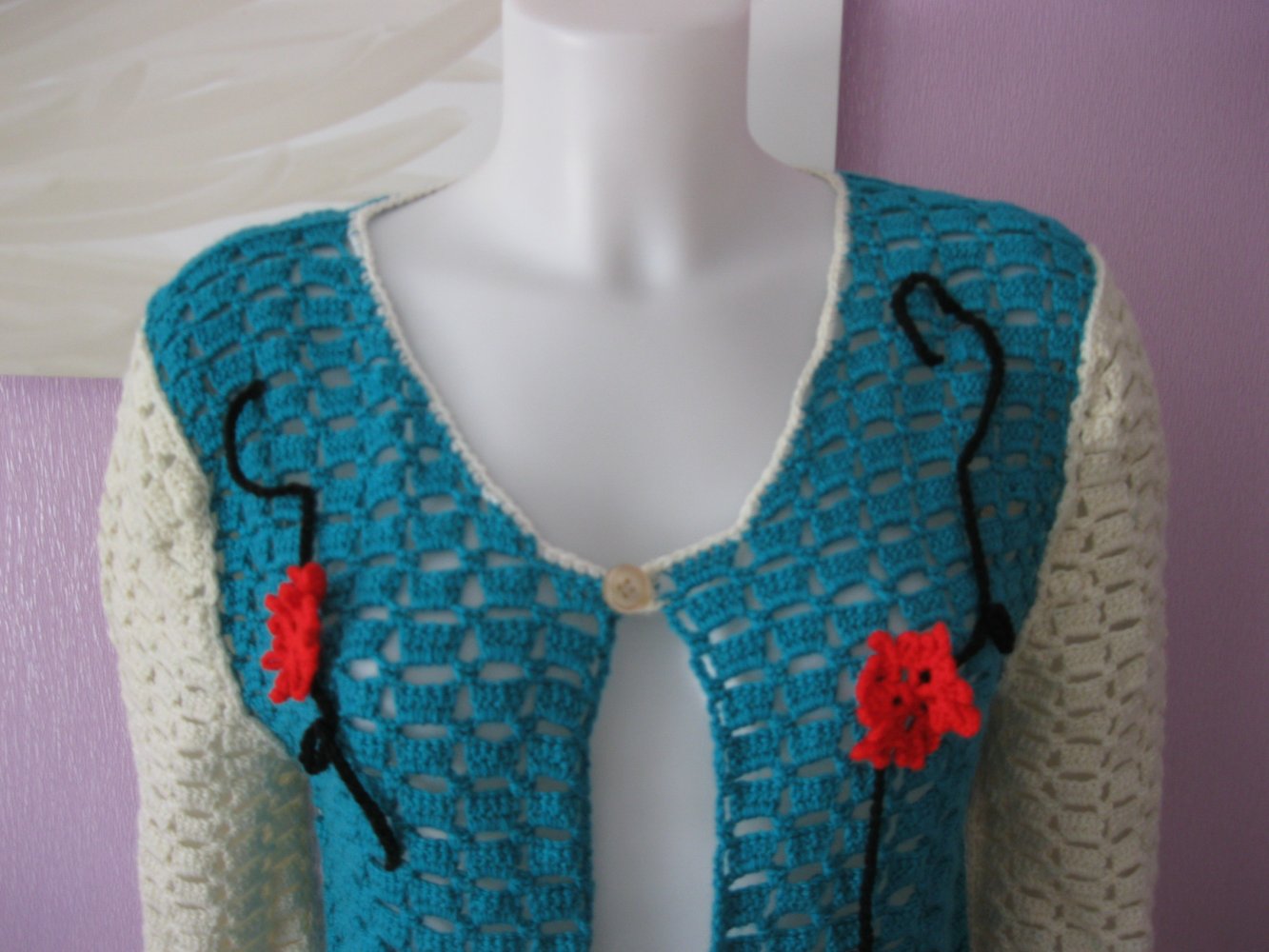 NEU Trachten/Strickjacke Schurwolle Handmade   Blumen  weiß/türkis  M/L