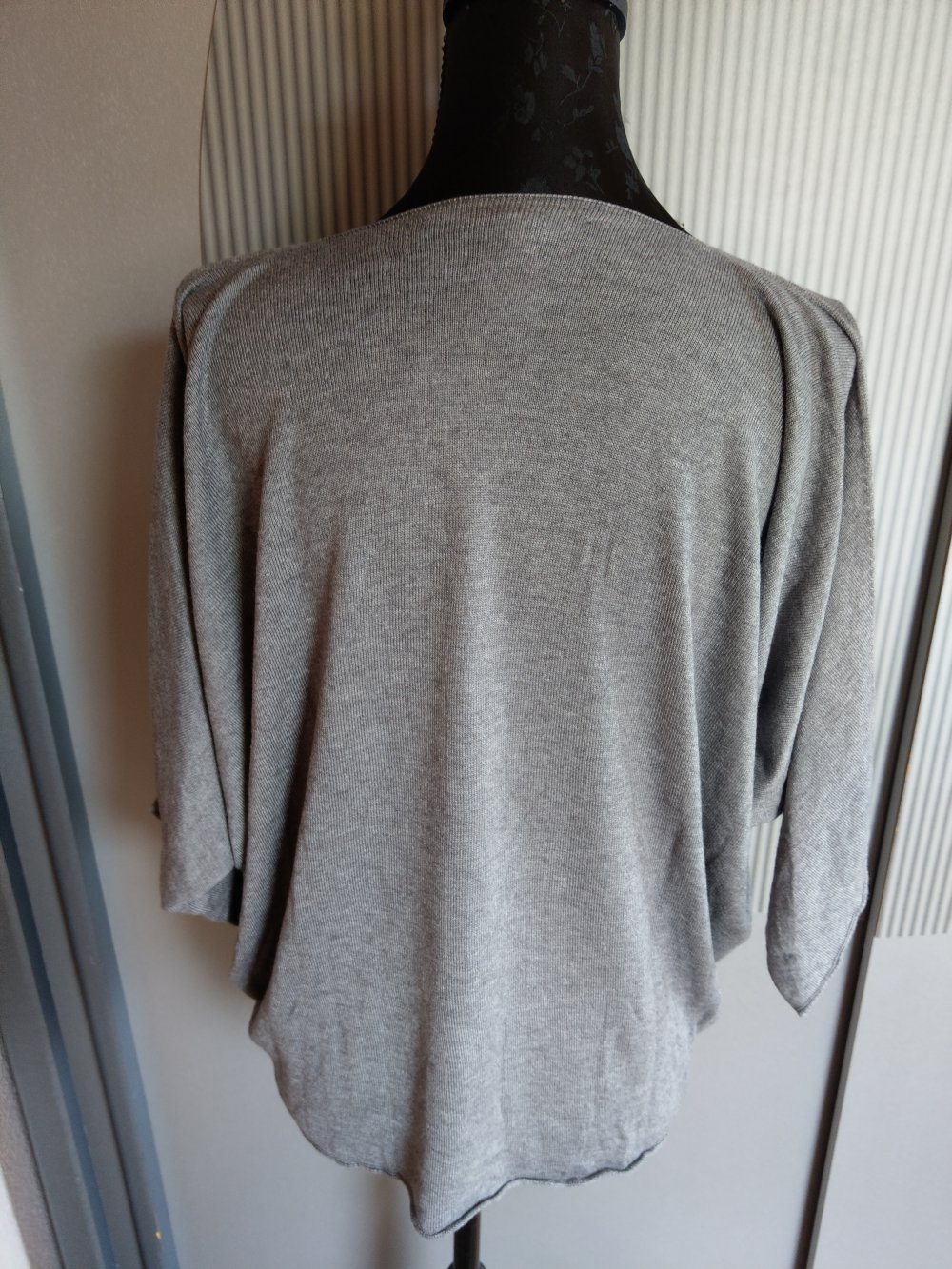 Pullover Shirt grau Steinchen Nadine Made in Italy Fledermaus Arm 