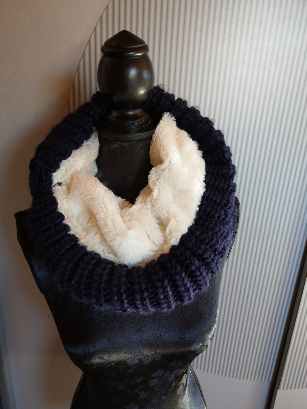 Schal Tuch flauschig weiß dunkelblau C&A Neu 