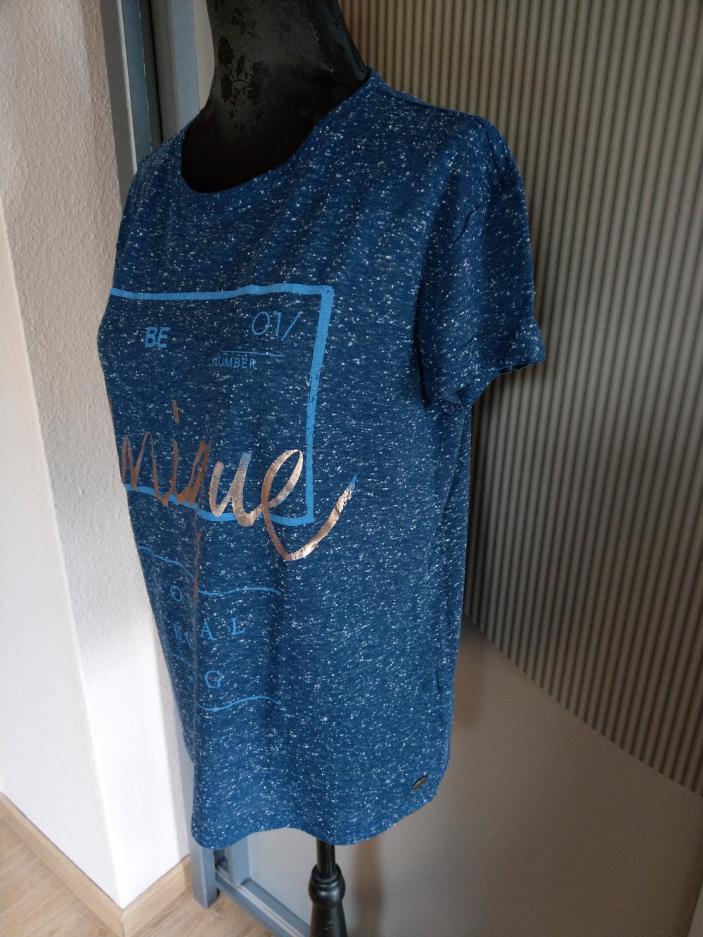 T-Shirt blau edc