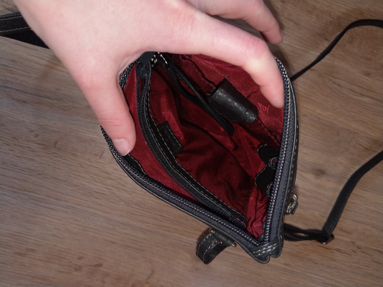 Handtasche dunkelbraun schwarz Leder Voi wie Neu 