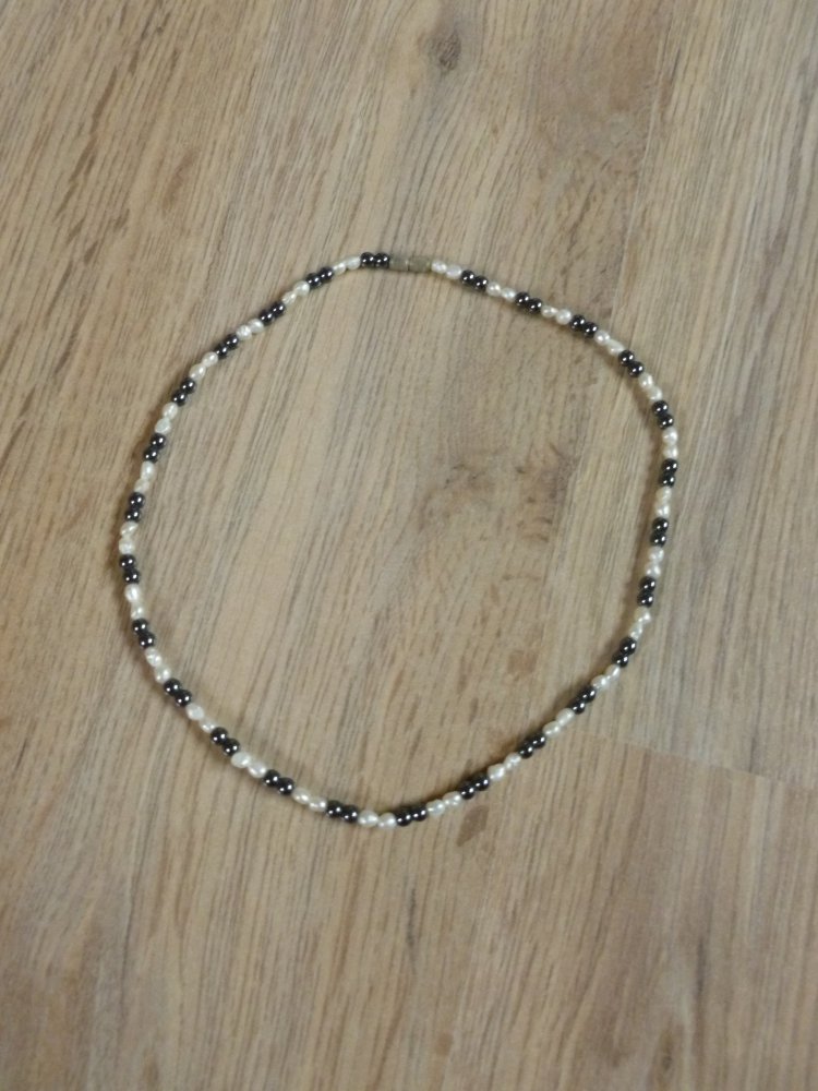 Kette Perlenkette Perlen weiß grau