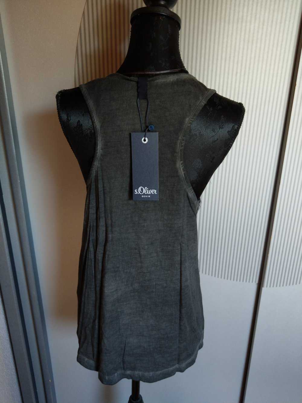 Top Shirt grau schwarz Pailletten s.oliver neu