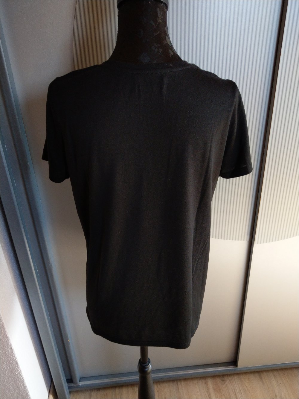 T-Shirt schwarz Reserved 