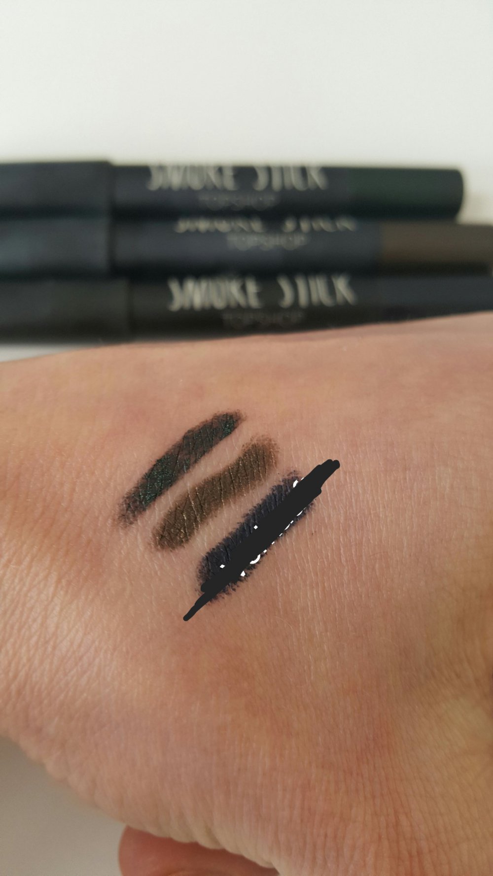 Beide für 3,- € Eyeshadow Stifte Topshop Smoke Stick