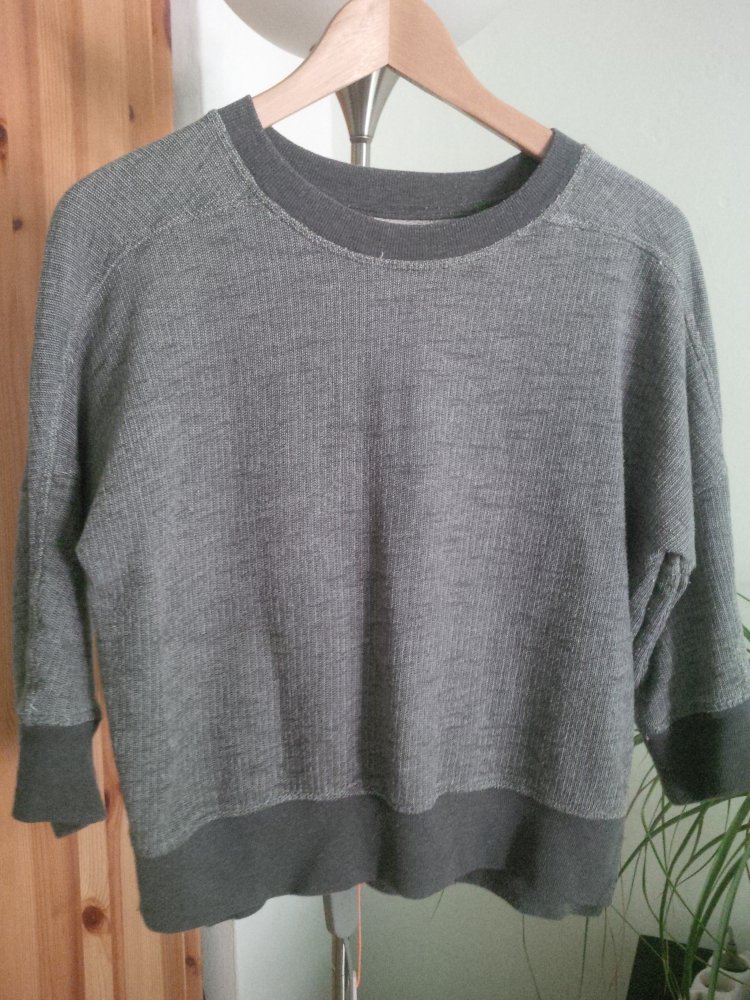 grauer cropped Pulli mit 3/4 Ärmel