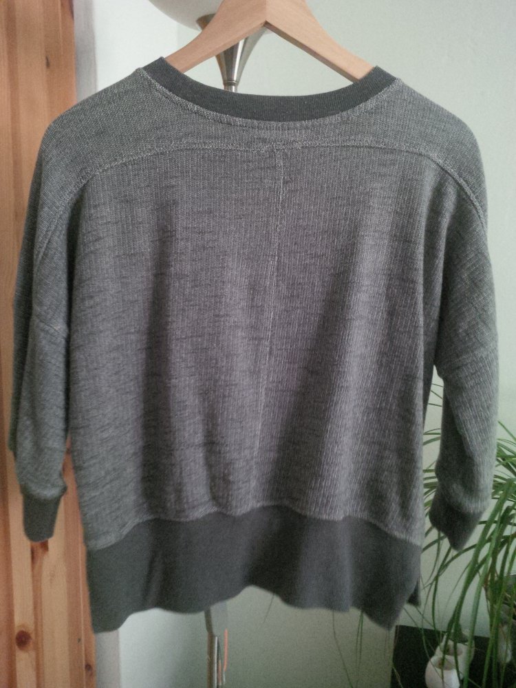 grauer cropped Pulli mit 3/4 Ärmel