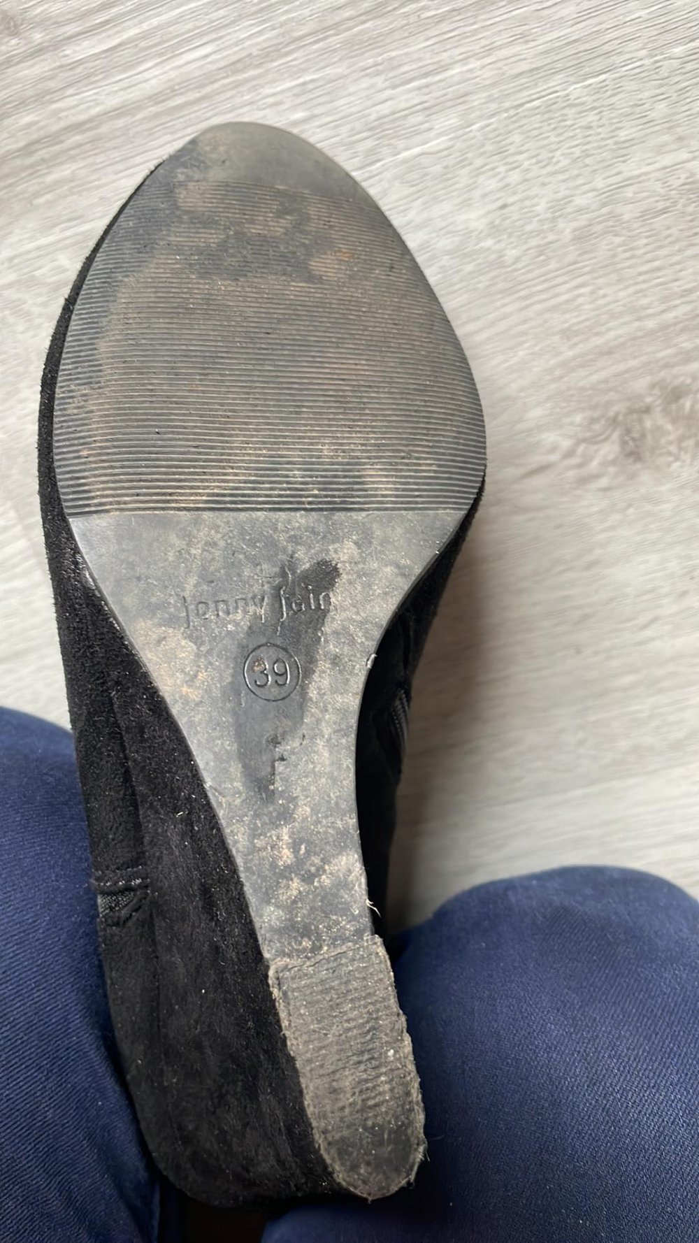 Hohe Damenschuhe schwarz Größe 39 