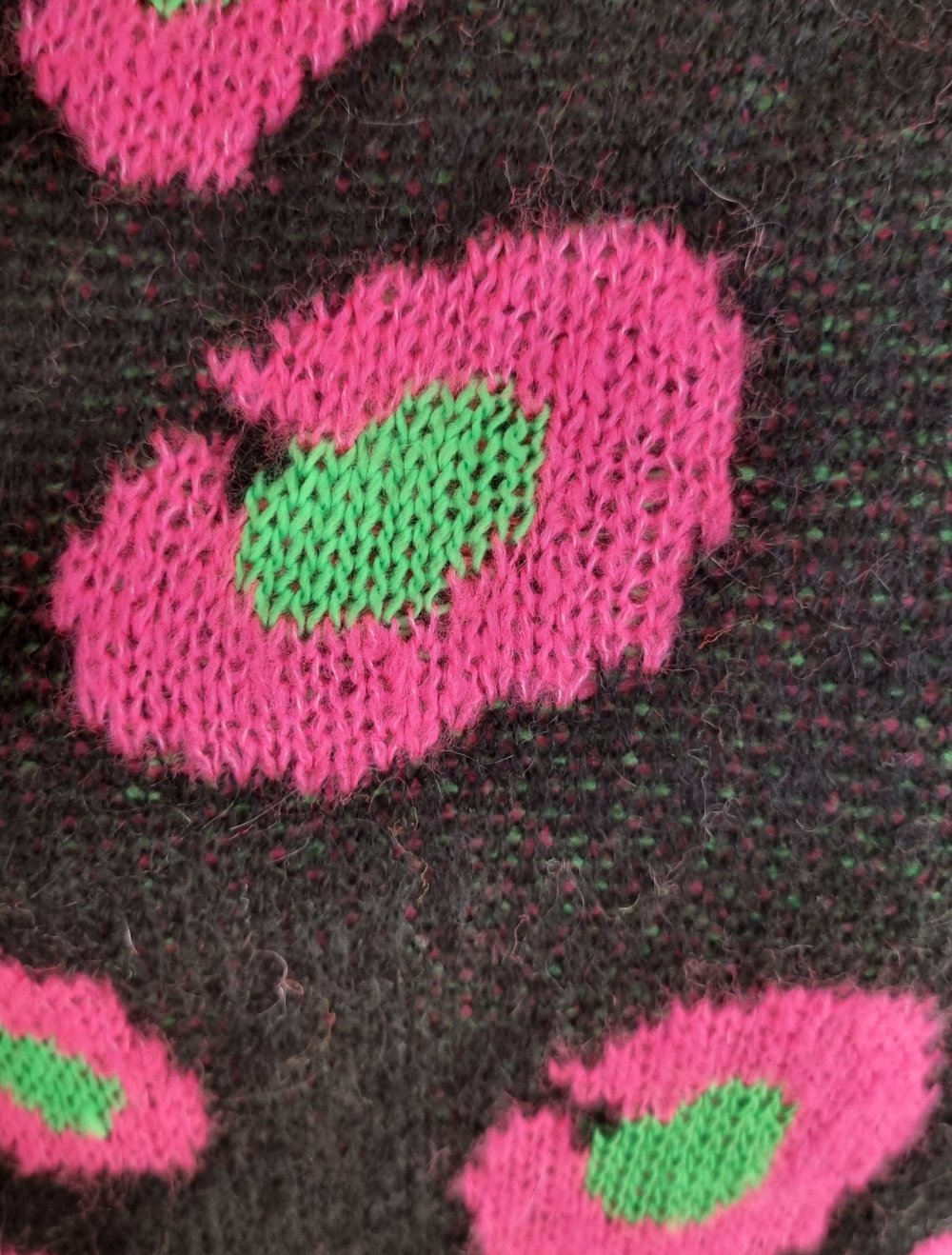 Strickpullover schwarz/pink