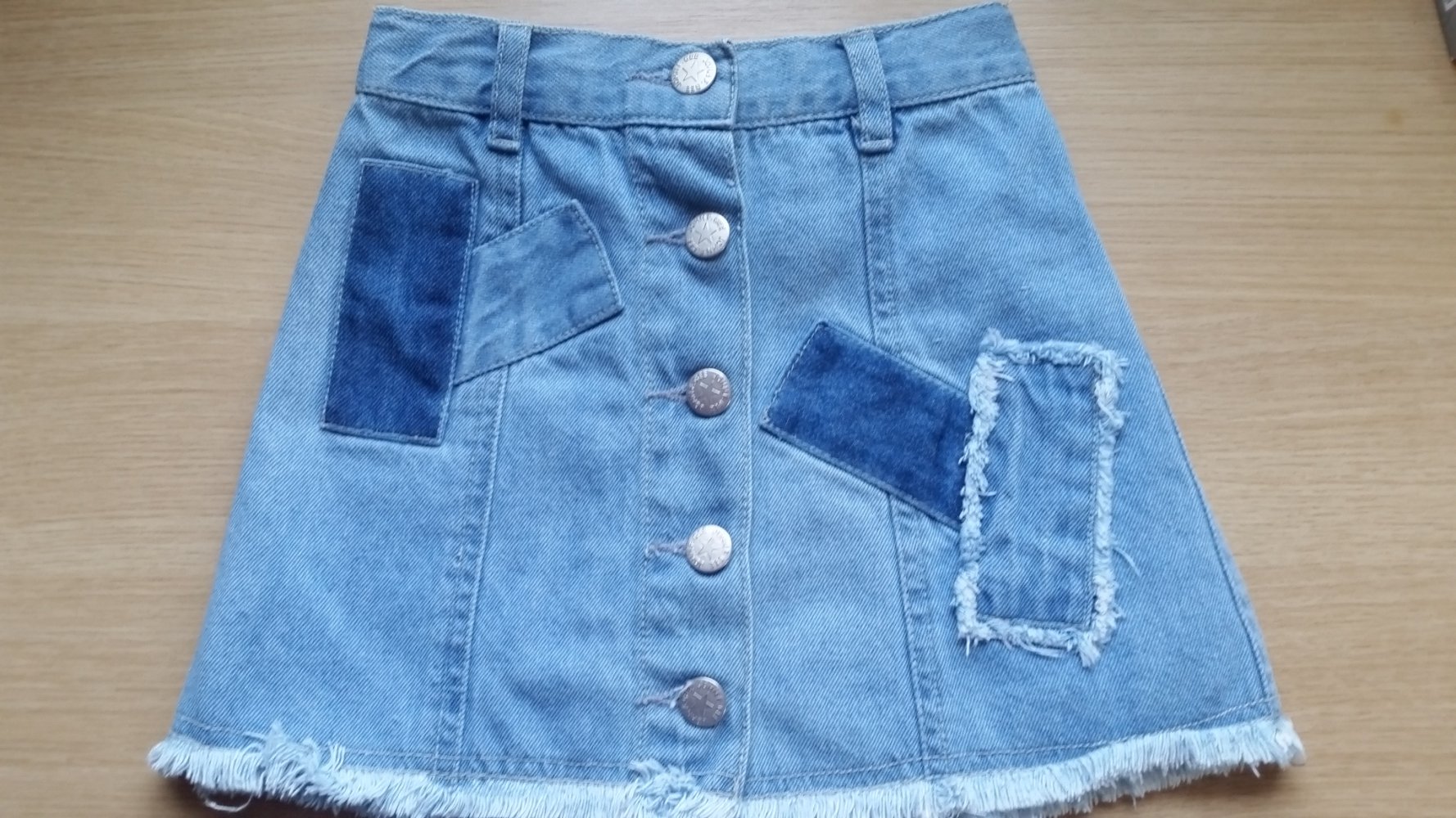 104, Süßer Jeans-Rock