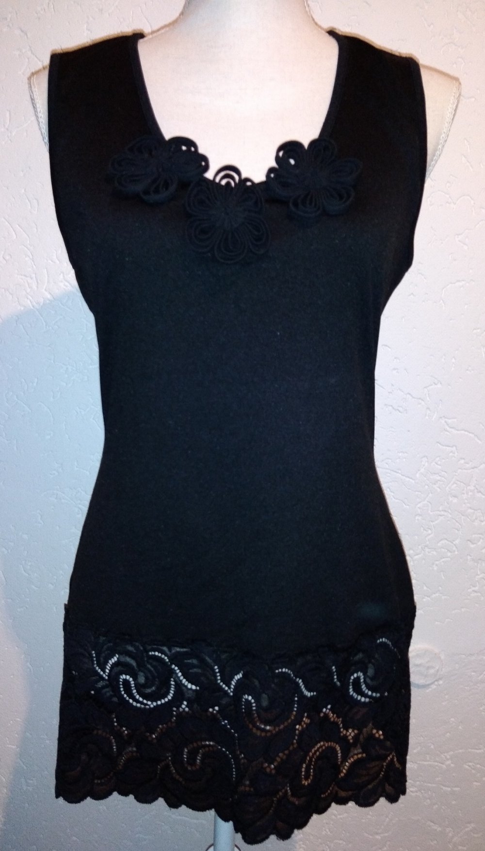 40, Top, Spitze, 3D-Blumen, schwarz