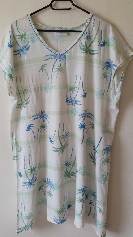 46/48, Nachthemd, Palmen