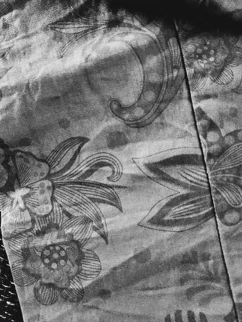 Tredy Hose khaki mit floralem Druck NEU