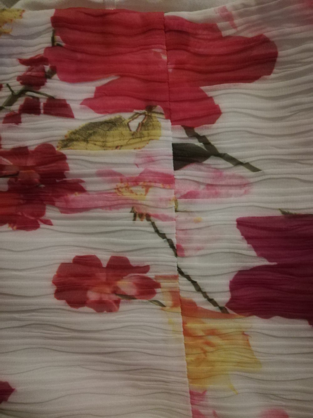 Kurzes Top mit Blumenmuster, Gr. 36