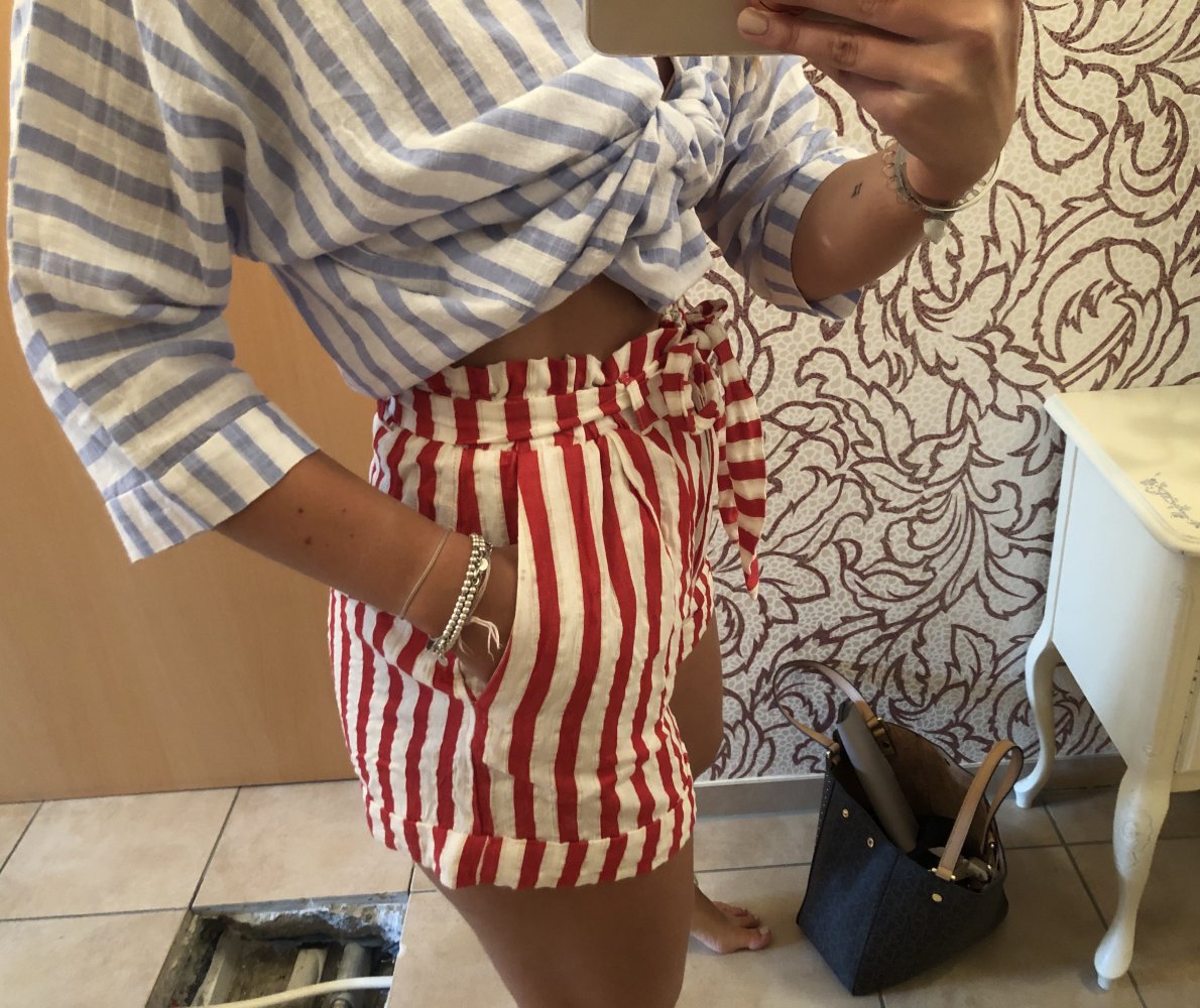 H&M shorts gestreift rot weiß