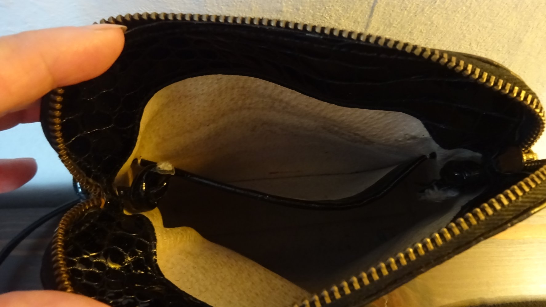 Umhängetasche (klein) mit Henkel 17x18 cm schwarz