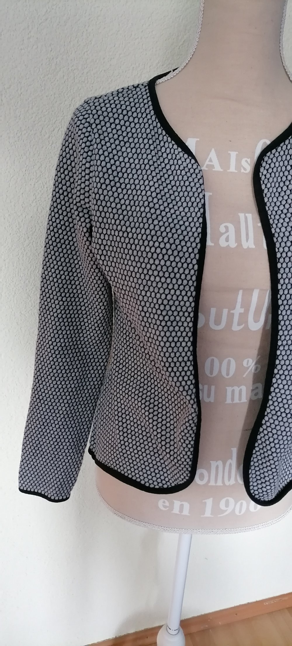 Jäckchen Strickjacke Only Gr. 34 XS