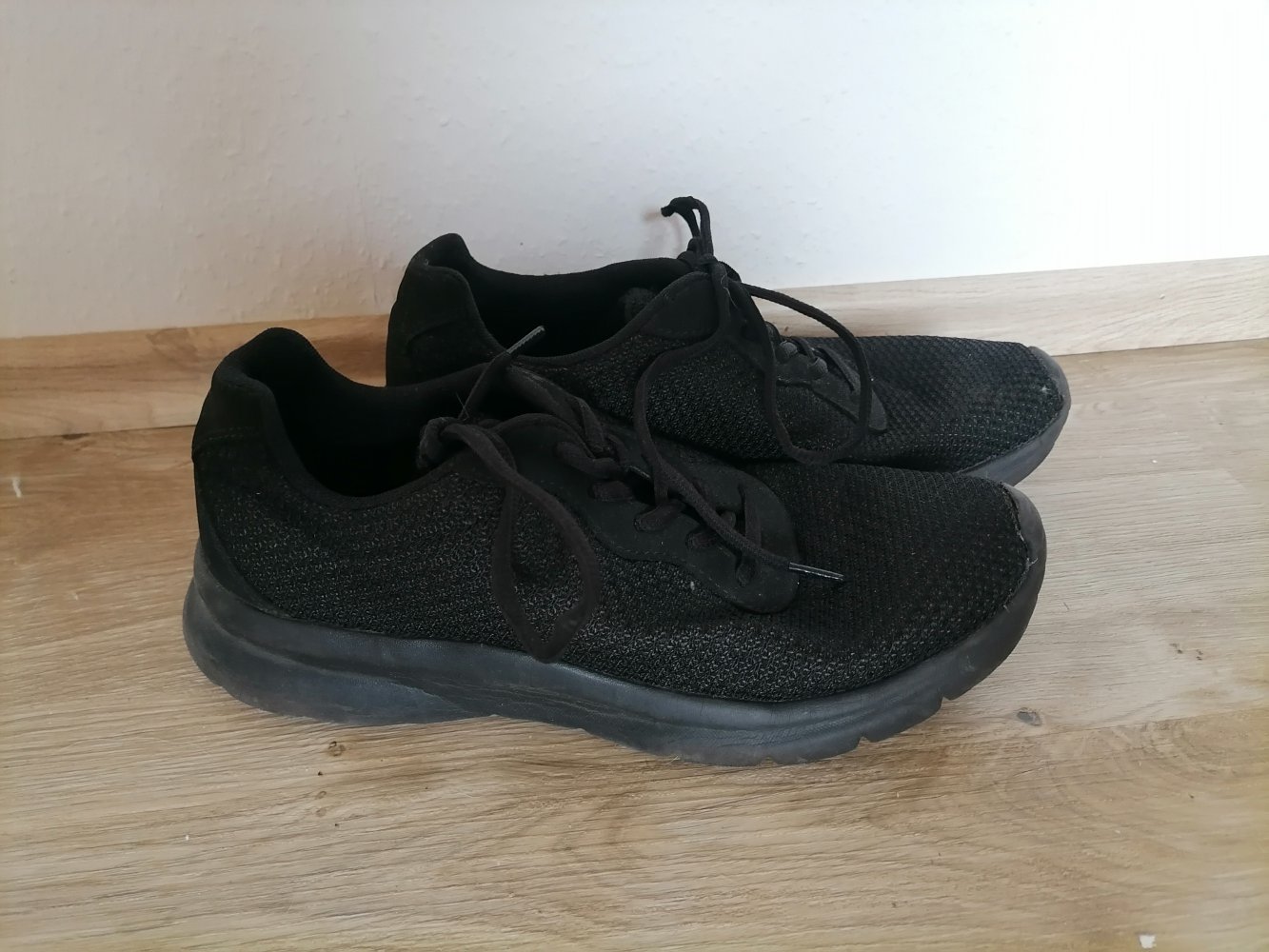 Schuhe Turnschuhe Gr. 41 Victory