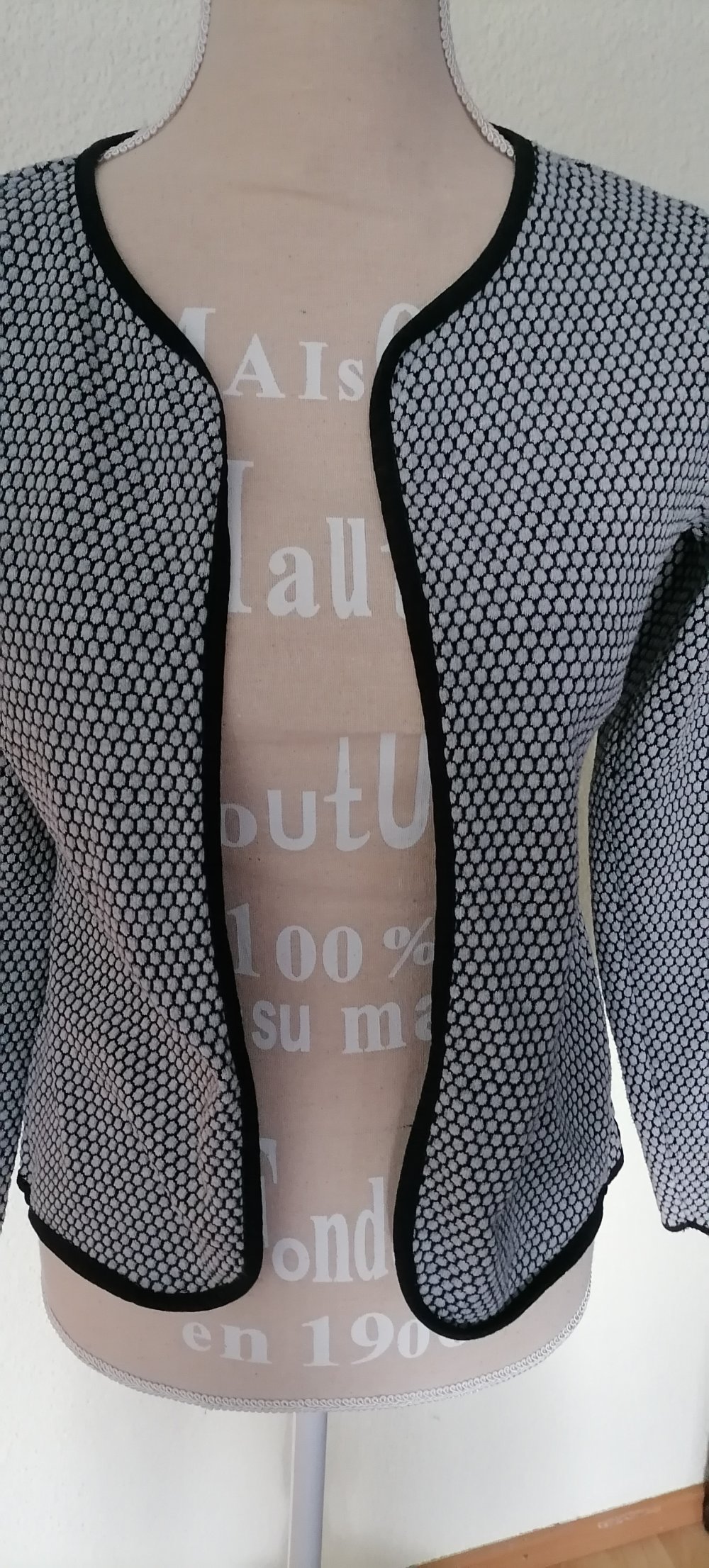 Jäckchen Strickjacke Only Gr. 34 XS