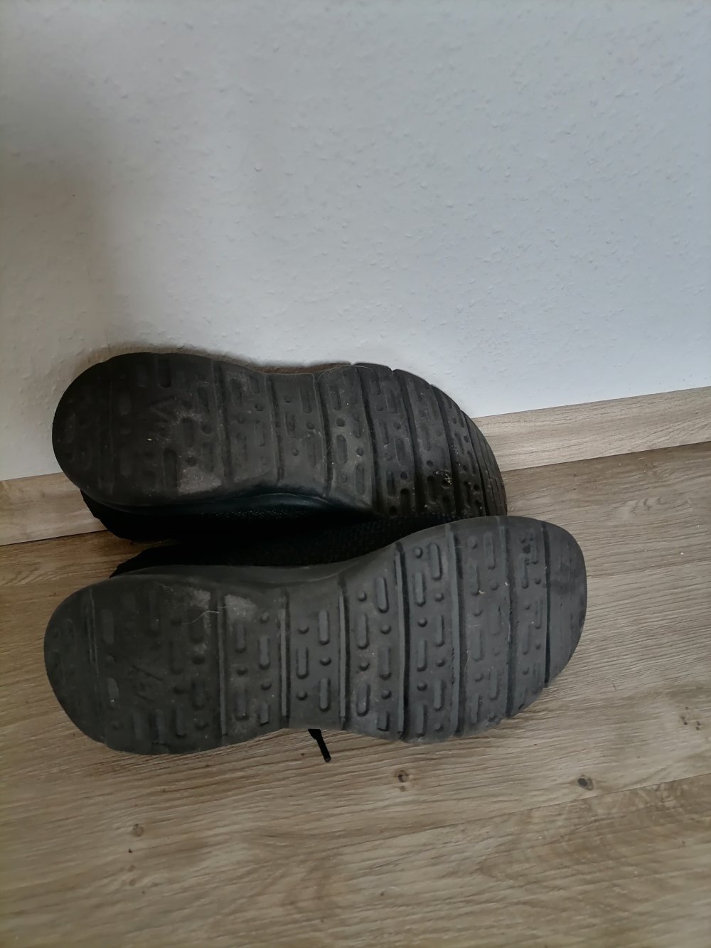 Schuhe Turnschuhe Gr. 41 Victory