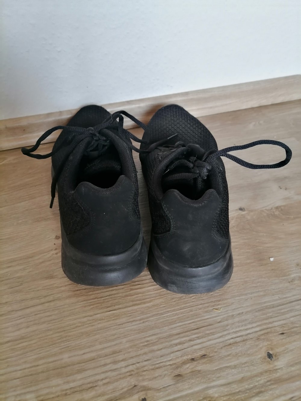Schuhe Turnschuhe Gr. 41 Victory