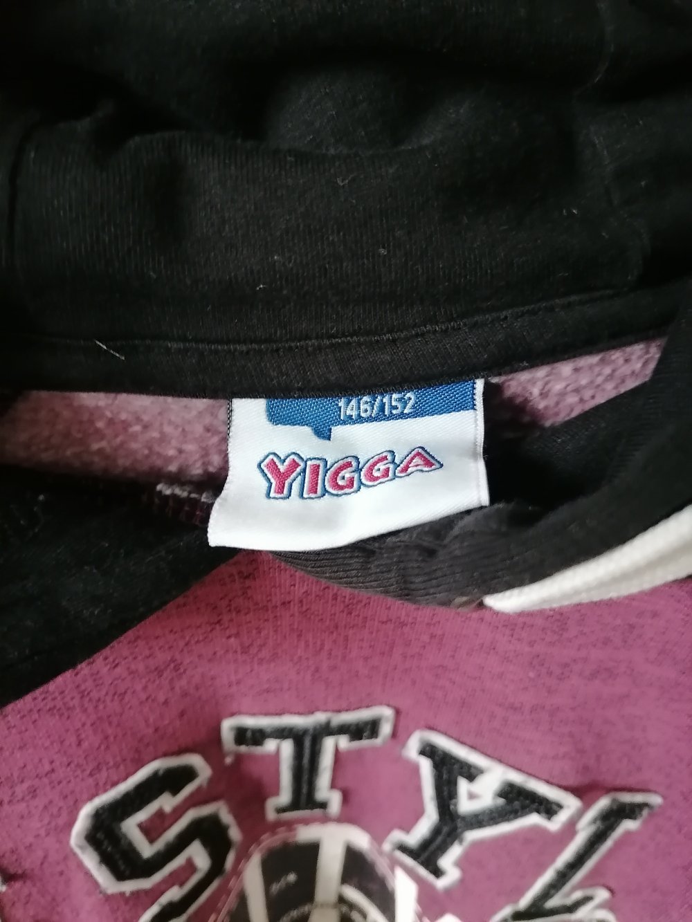 Pullover Hoodie Kapuzenpulli Gr. 146 152 Yigga