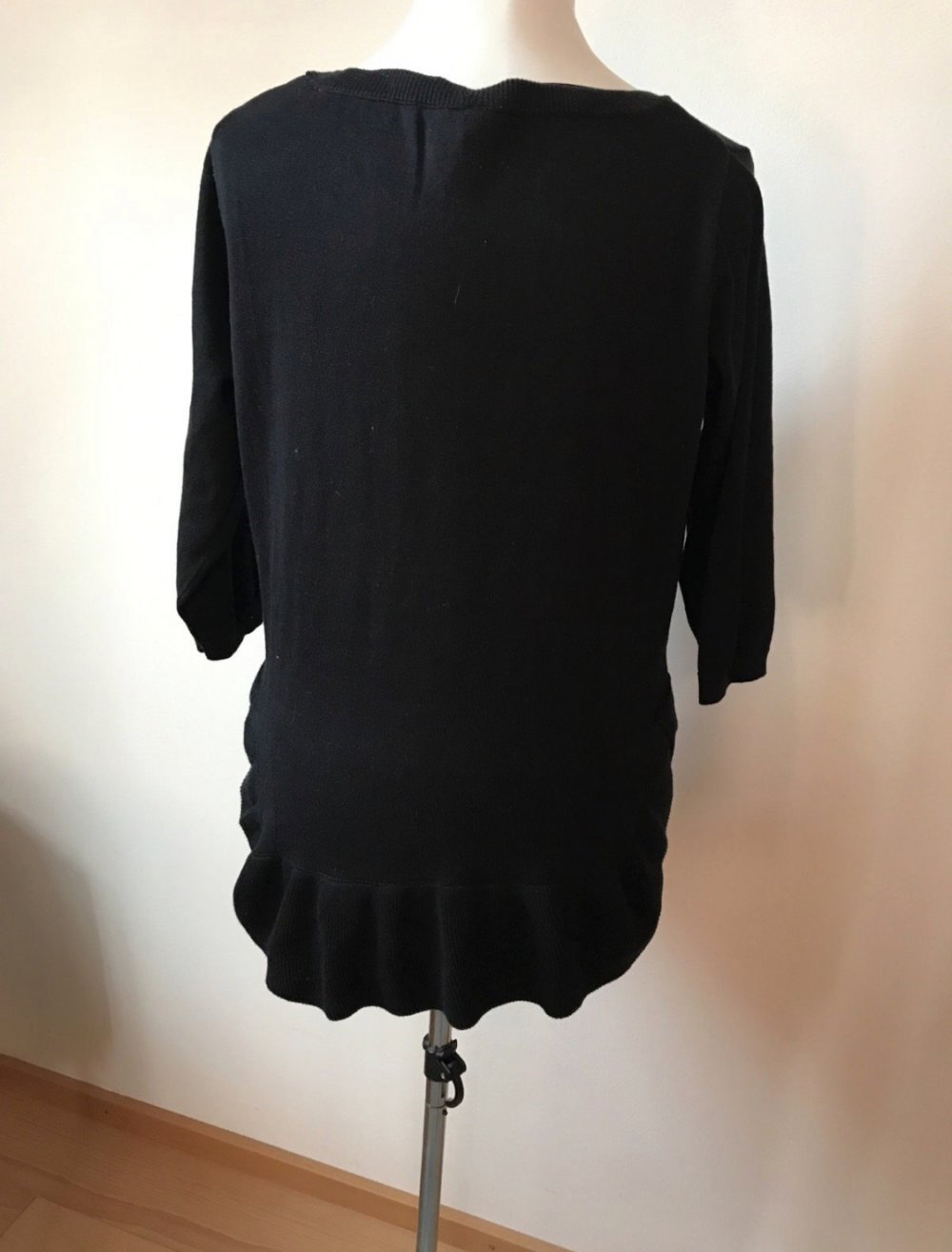 Pulli Halbarm Pullover Rüsche Volant Halfmoon Tunika Shirt Wool Figurschmeichler 42/44 Strickchic Schwarz 