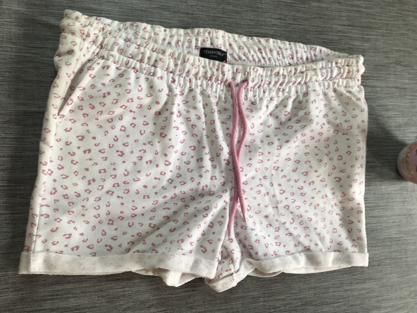 Short 42/L Pantie Neu ungetragen kurze Hose Pant Hotpant Jersey Leoprint Rosé 