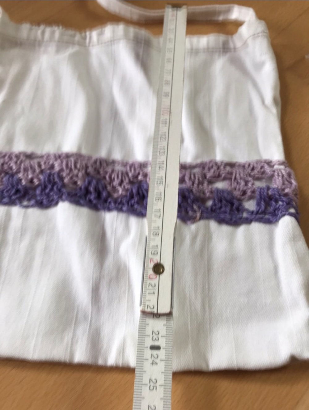 Jeanstasche Beutel Tasche Upcycling Unikat Makramee Flieder Papillon Handknitted Unikat Folklore Hippiemode 