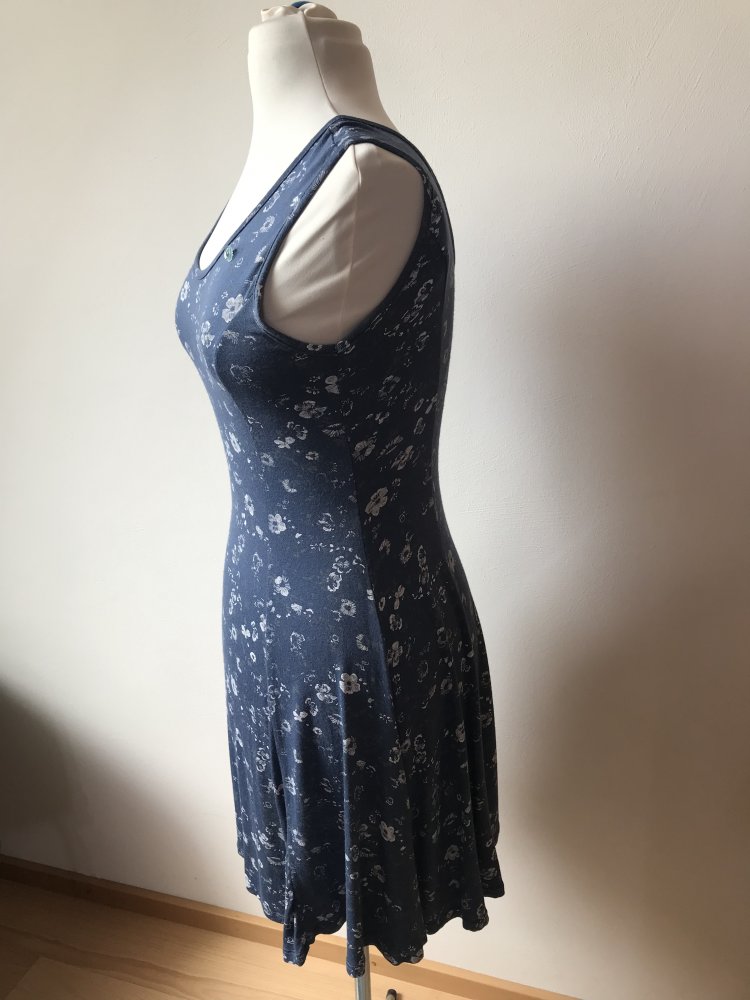 Kleid feminin Skaterkleid Italy Onesize Used Sommerkleid Schlupfkleid Minikleid 