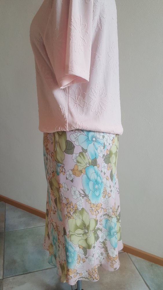 Rock Knielang floral Blumenprint Blüten 38,40,42,44 Gummibund Rosen Tulpenrock Rosè Midi 