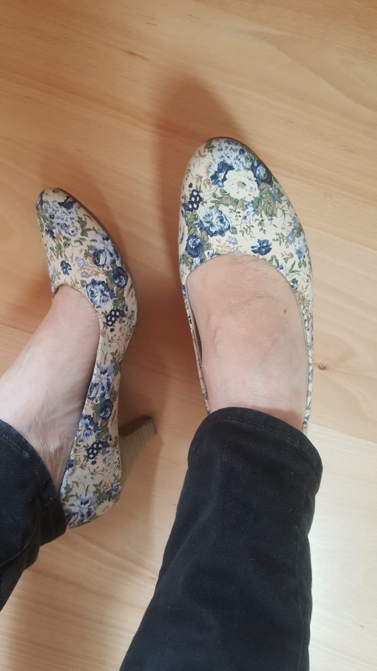 Pumps Blütenprint Absatzschuhe Stilettos Spitze 40 Büro Buisiness Ausgefallene Hingucker Blumenmuster  