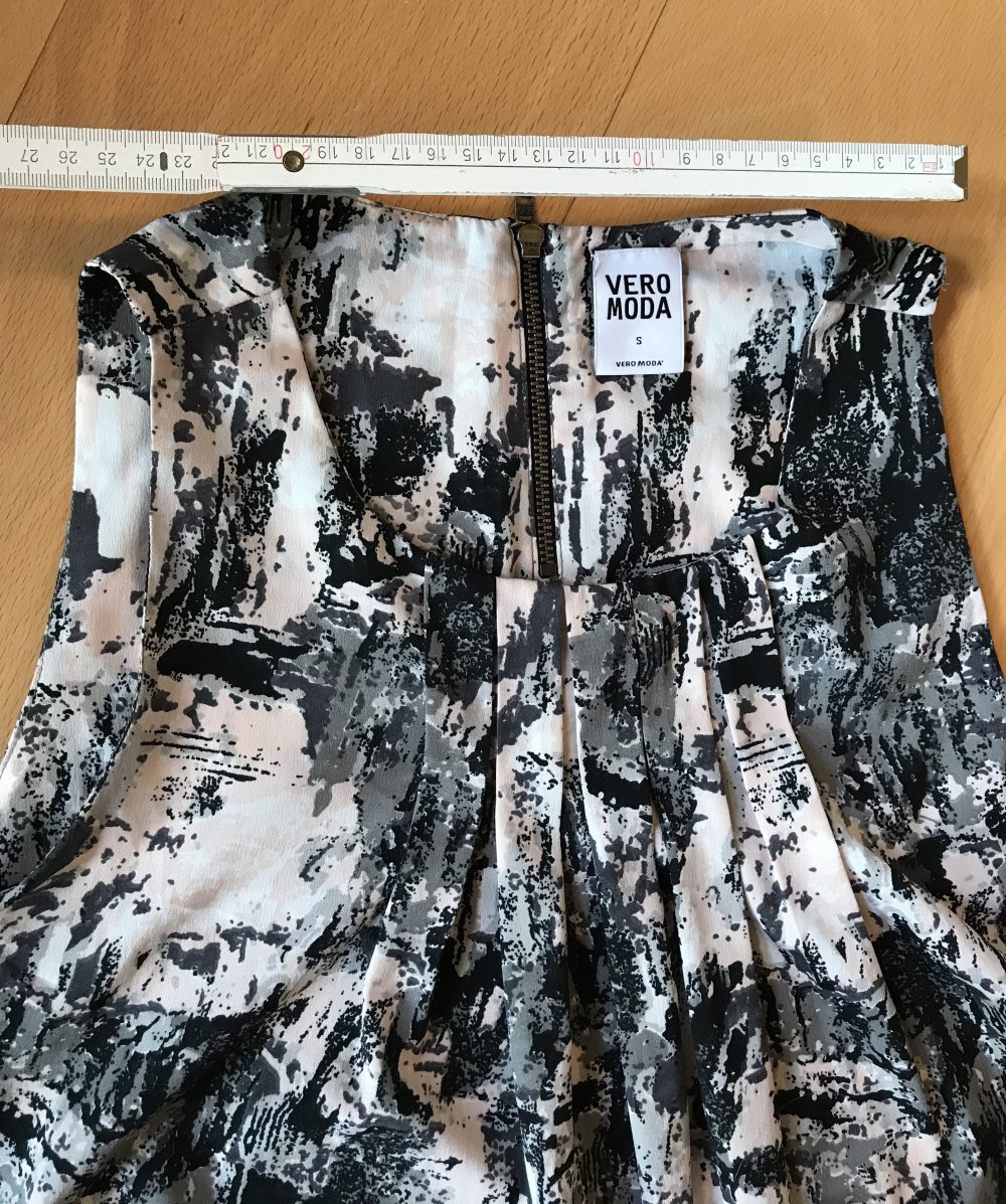 Tunika Ärmellos S / 36 Blusentop Vero Moda Oberteil Shirt Bluse Abstract Grey Buissiness Ärmellos