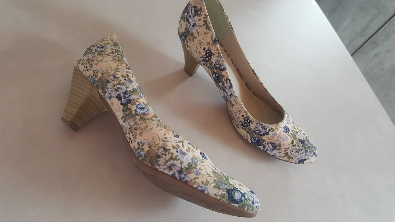 Pumps Blütenprint Absatzschuhe Stilettos Spitze 40 Büro Buisiness Ausgefallene Hingucker Blumenmuster  