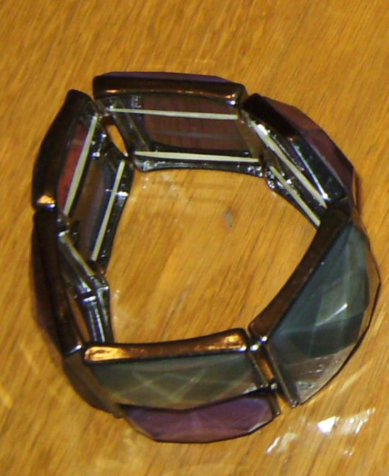 Armband elastisch, Armreif Modeschmuck, Statementkette bunt, Fliederfarben, Gummiband breit, schimmernd, unisize Kunstoff