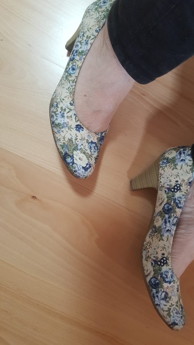 Pumps Blütenprint Absatzschuhe Stilettos Spitze 40 Büro Buisiness Ausgefallene Hingucker Blumenmuster  